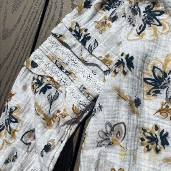 Jessica Simpson large cream floral long sleeve 10/12 button up top - Picture 2 of 5